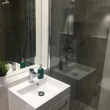 Baltica Sea Towers 85 *