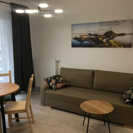 Baltica Sea Towers 85 *