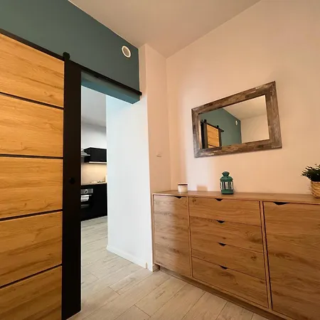 Baltica Sea Towers 85 *