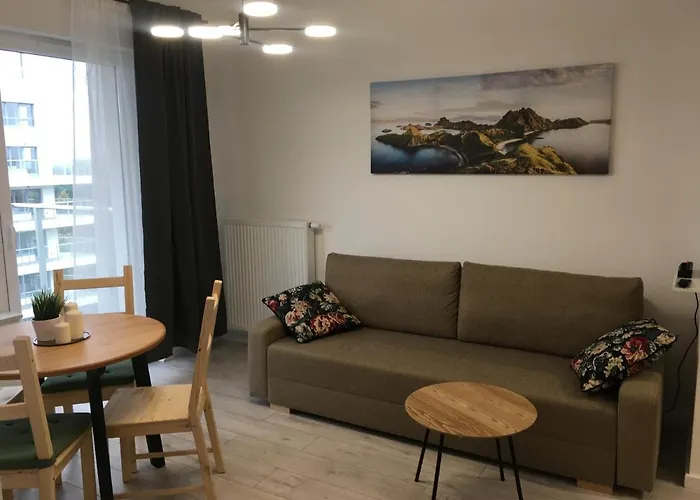 Baltica Sea Towers 85 *